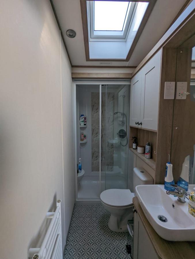 Stunning Luxury Caravan On Edge Of New Forest On Shorefield Country Park Entertainment And Leisure Passes Included Milford on Sea Exterior foto