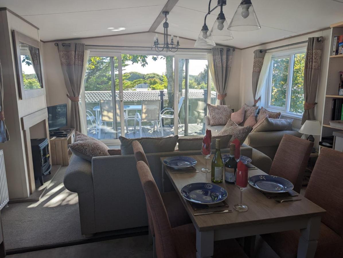 Stunning Luxury Caravan On Edge Of New Forest On Shorefield Country Park Entertainment And Leisure Passes Included Milford on Sea Exterior foto